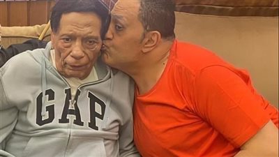 خبر حزين يصعق المصريين بخصوص الفنان عادل امام 