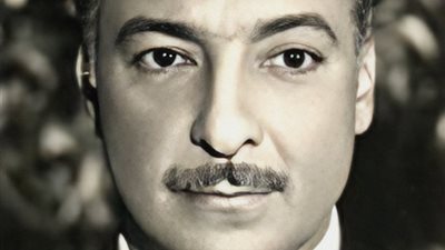 من هي الفنانه التي ركع امامها رشدي اباظه