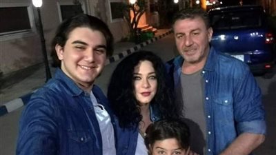 سلاف فواخرجي تكشف حقيقة إقامتها مع طليقها بمنزل واحد