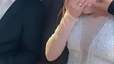 بعد قصة حب طويلة .. تم النصيب بينه وبين الفتاة التي احبها .. وحان موعد زفافها ..