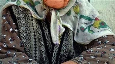 أمسك هاتفه و اتصل بصديقه وقال له : أمي