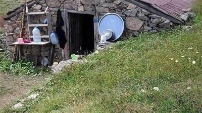 كان يعيش فى الحقول بسبب فقره الشديد